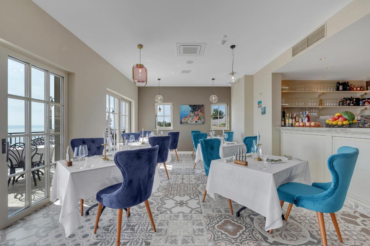 Heritage Hotel Liberan Подгора Екстериор снимка