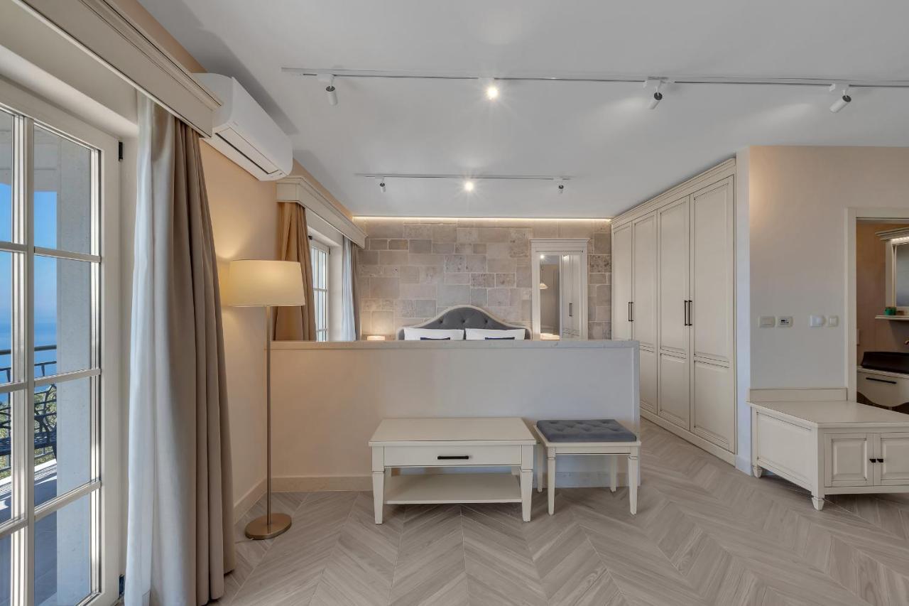 Heritage Hotel Liberan Подгора Екстериор снимка